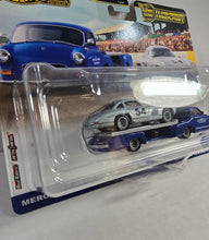 Load image into Gallery viewer, Hot Wheels Team Transport Mercedes Benz 300 SL &amp; 55 Blaues Wunder 2024
